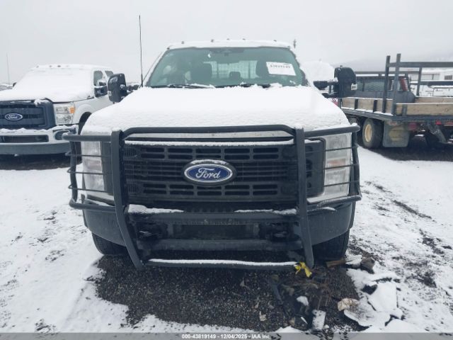 Ford F-550 Xl Image 16