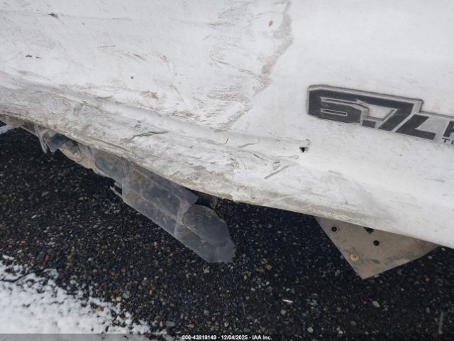 Ford F-550 Xl Image 15