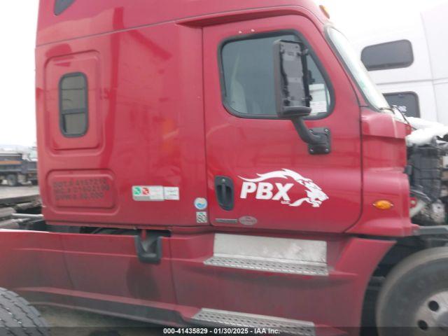 Freightliner Cascadia 125 Image 13