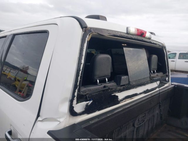 Ford F-350 Lariat Image 4