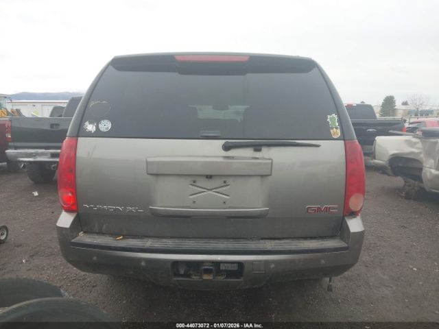 GMC Yukon Sle2 Image 2