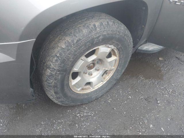 GMC Yukon Sle2 Image 20