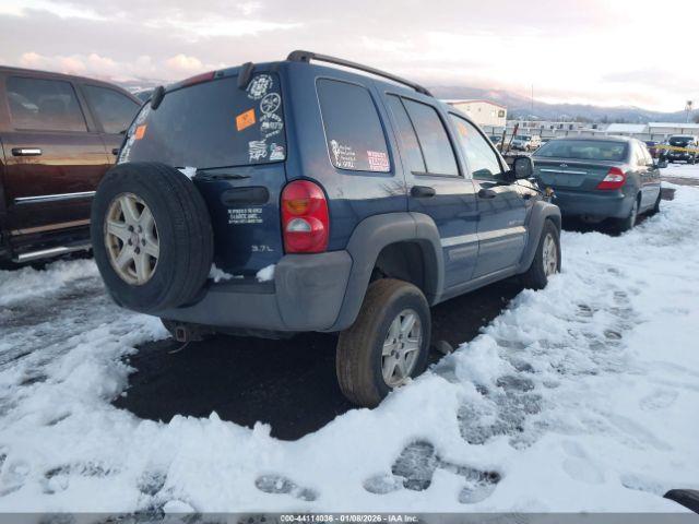 Jeep Liberty Sport Image 4