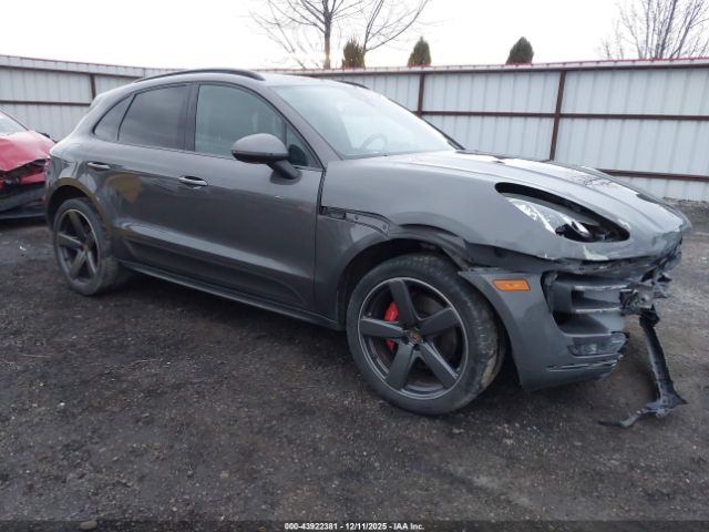 Porsche Macan Turbo Image 1