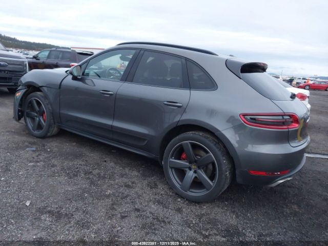 Porsche Macan Turbo Image 9