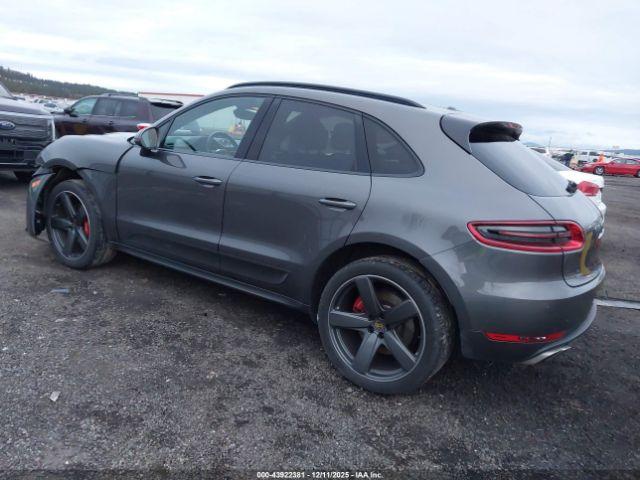 Porsche Macan Turbo Image 9