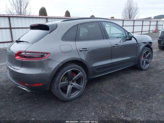 Porsche Macan Turbo Image 13